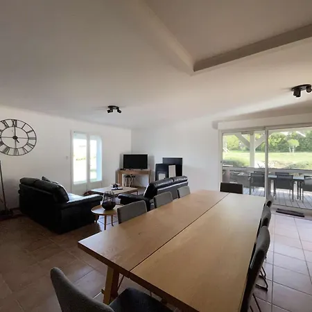 Σπίτι διακοπών Maison A Avec Piscine, 8 Pers, Animaux Acceptes, Jardin 2000m² Et Independant - Fr-1-382-201 *