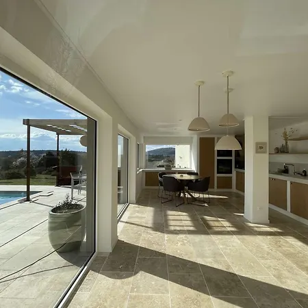 Maison A Avec Piscine, 8 Pers, Animaux Acceptes, Jardin 2000m² Et Independant - Fr-1-382-201 * Saint-Remeze